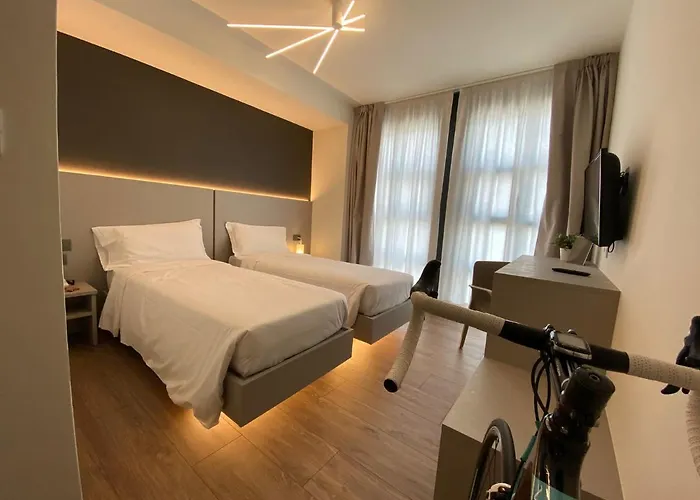 Fly Bike Hotel